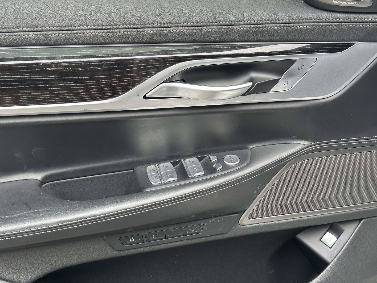 Used 2022 BMW 750Li xDrive AWD/4WD image 11
