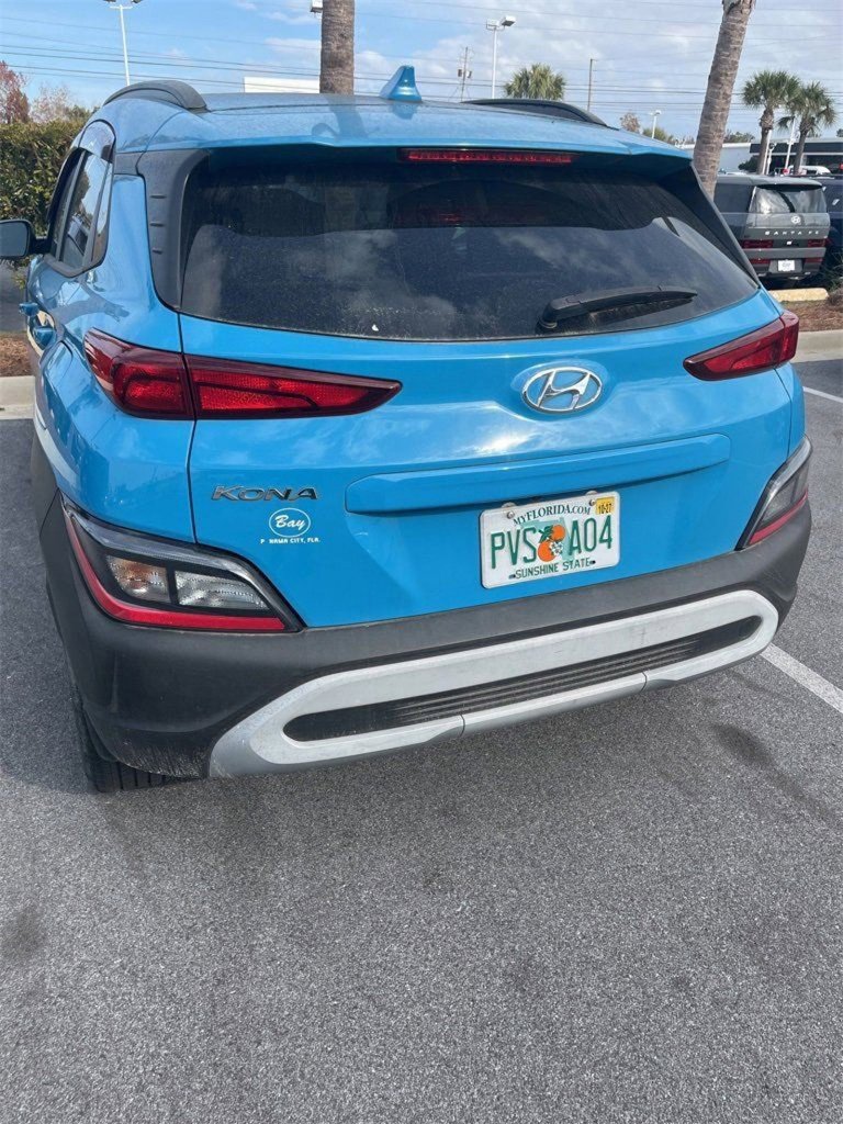 Used 2023 Hyundai Kona SEL w/ Winter Weather Package image 3