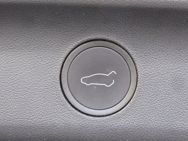 Used 2024 Tesla Model Y Long Range image 22
