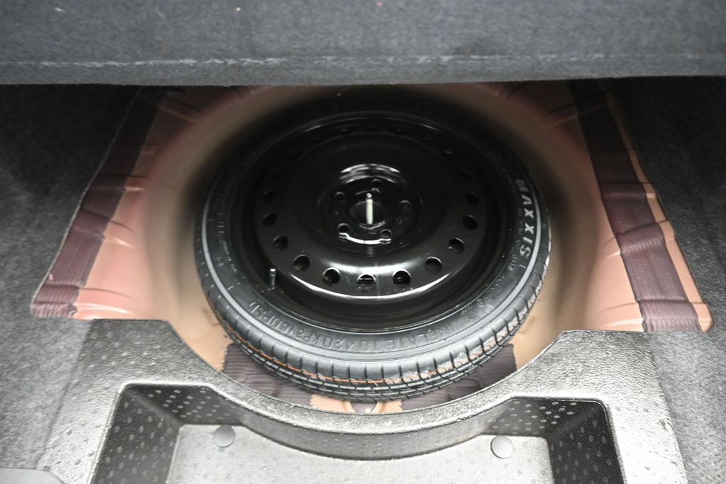 Used 2019 Chevrolet Impala LT FWD image 43