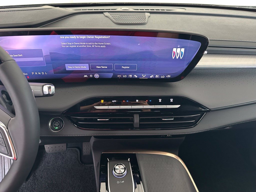 New 2026 Buick Enclave Avenir w/ Super Cruise Package FWD image 24