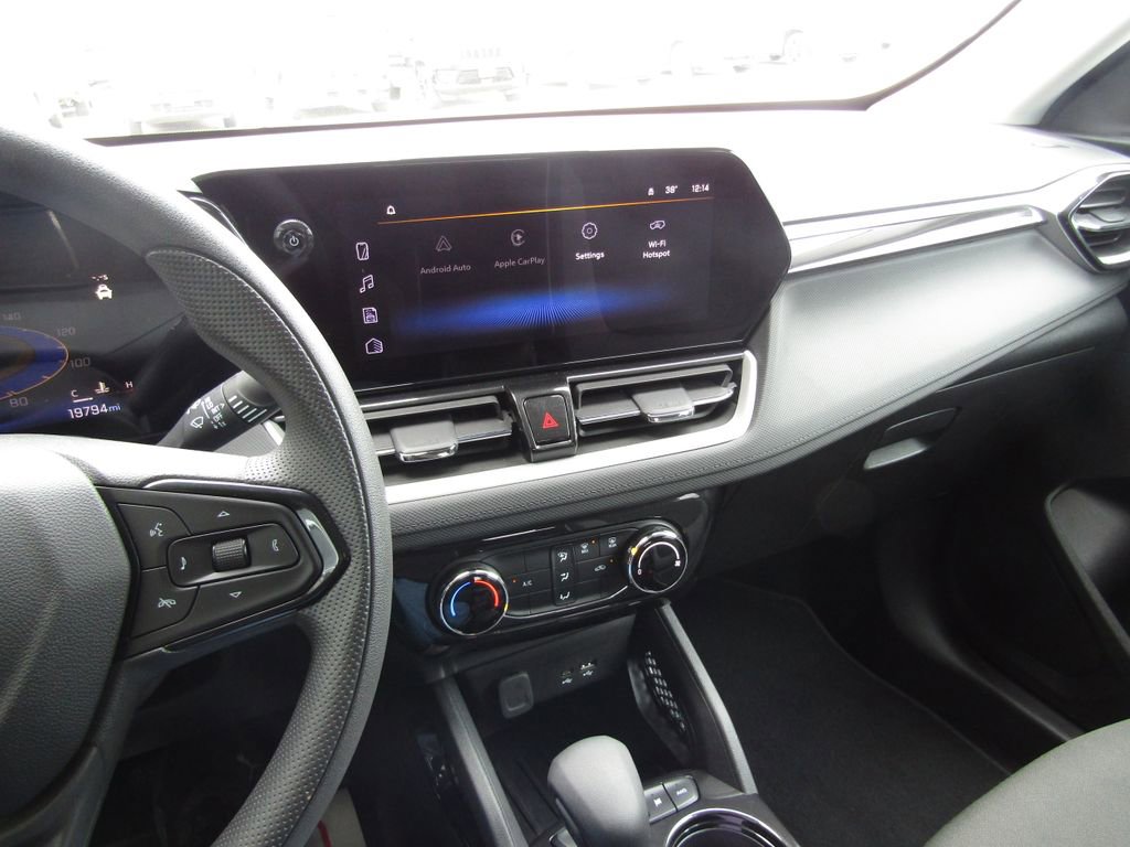 Used 2025 Chevrolet TrailBlazer LT image 21