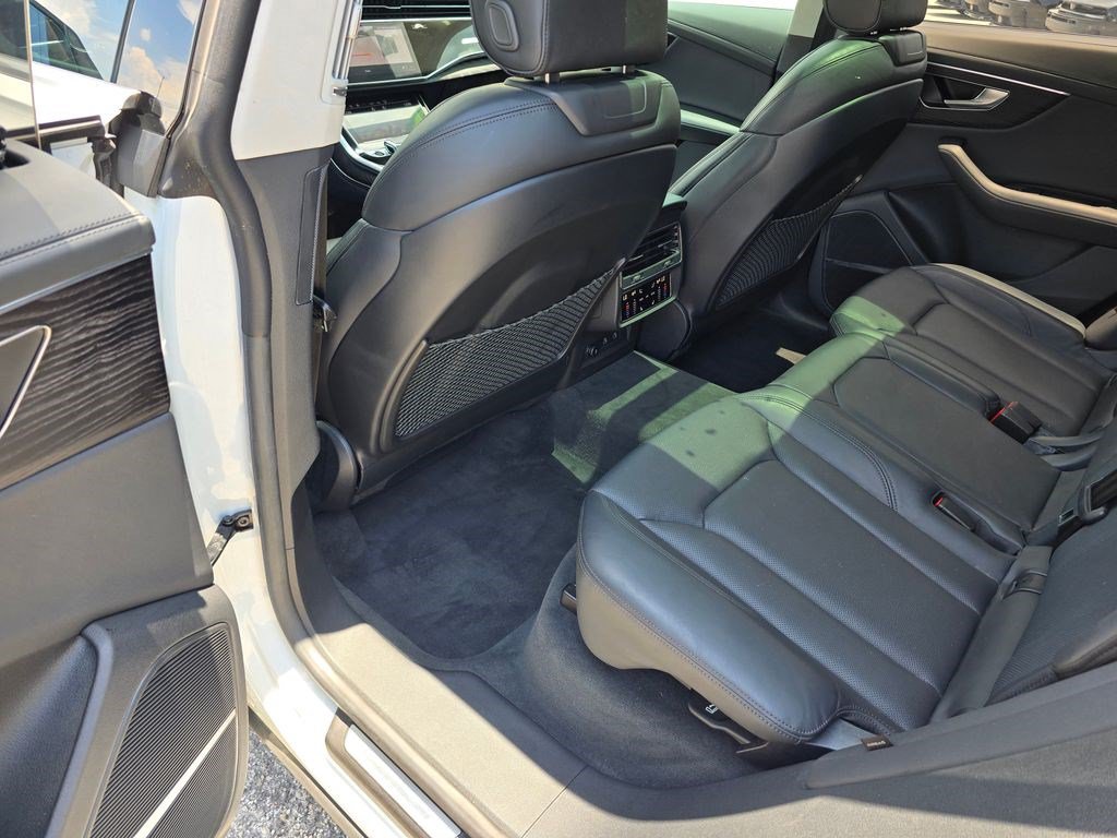 Used 2023 Audi Q8 Prestige AWD/4WD image 29