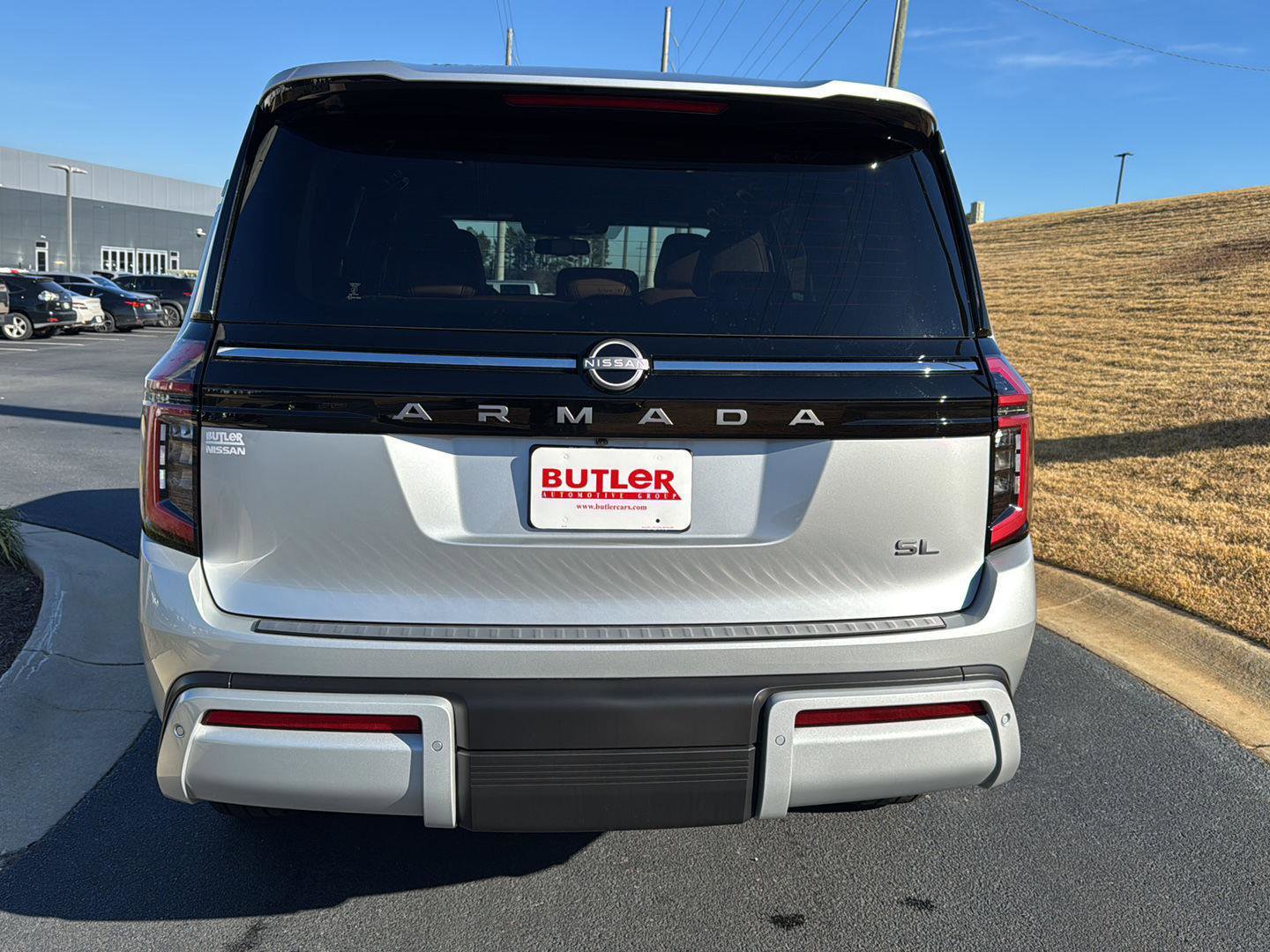 New 2026 Nissan Armada SL w/ Captain's Chari Seat Package image 4