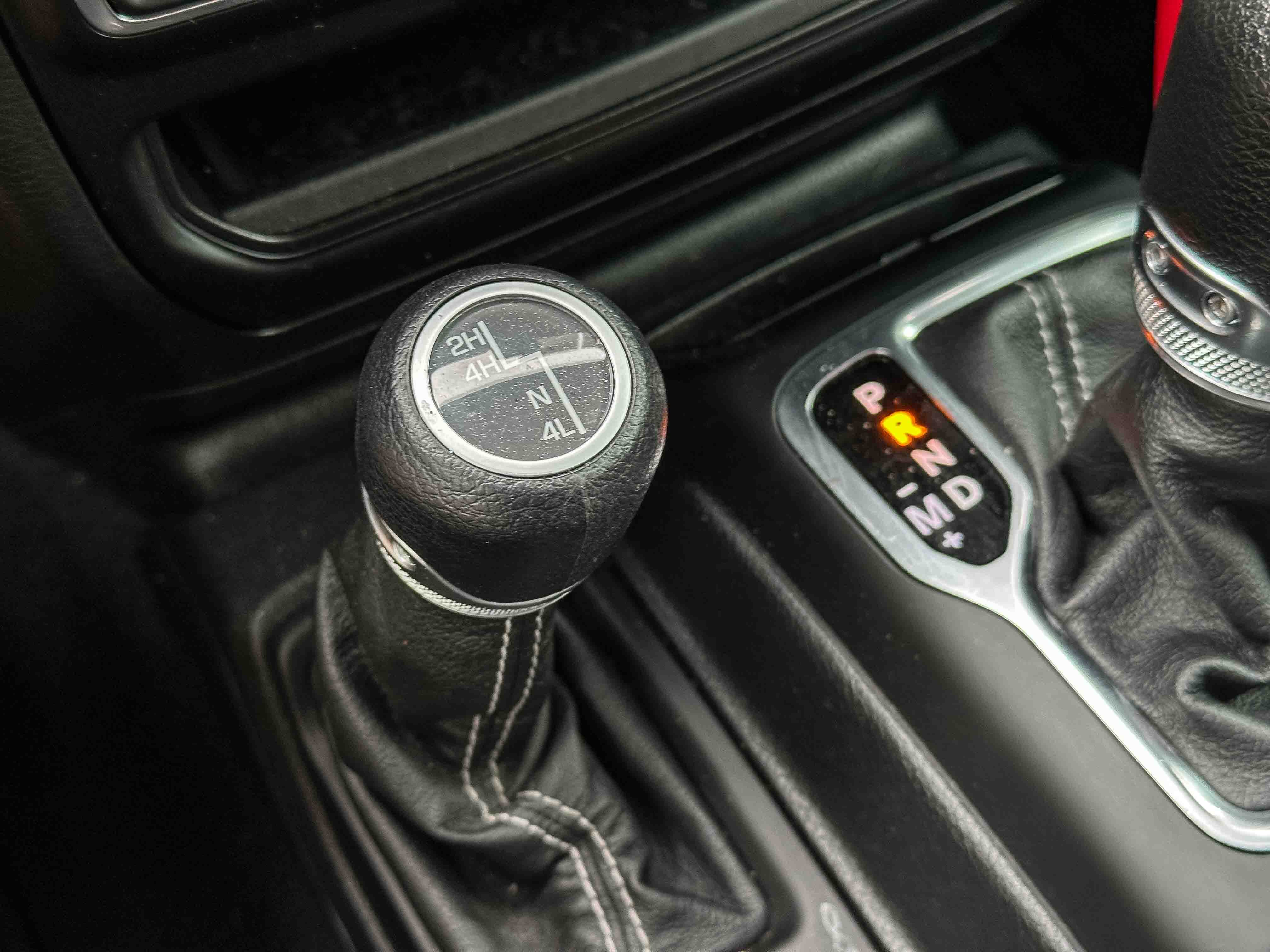 Used 2020 Jeep Gladiator Overland AWD/4WD image 36