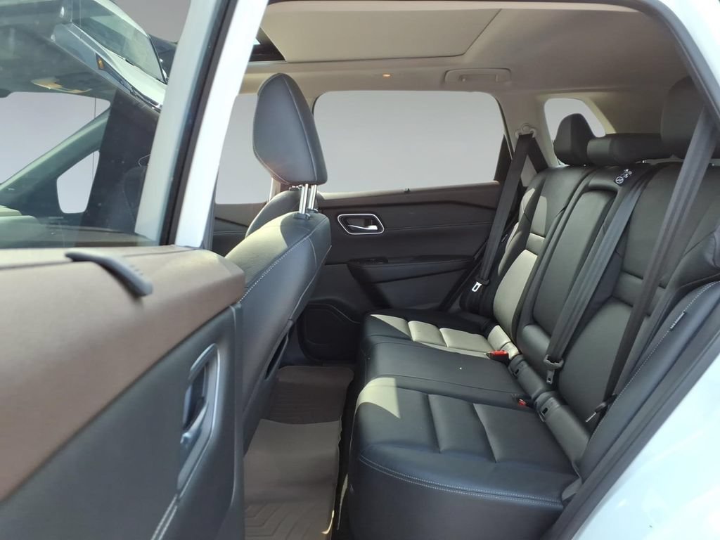 Used 2021 Nissan Rogue SL w/ Premium Package FWD image 11