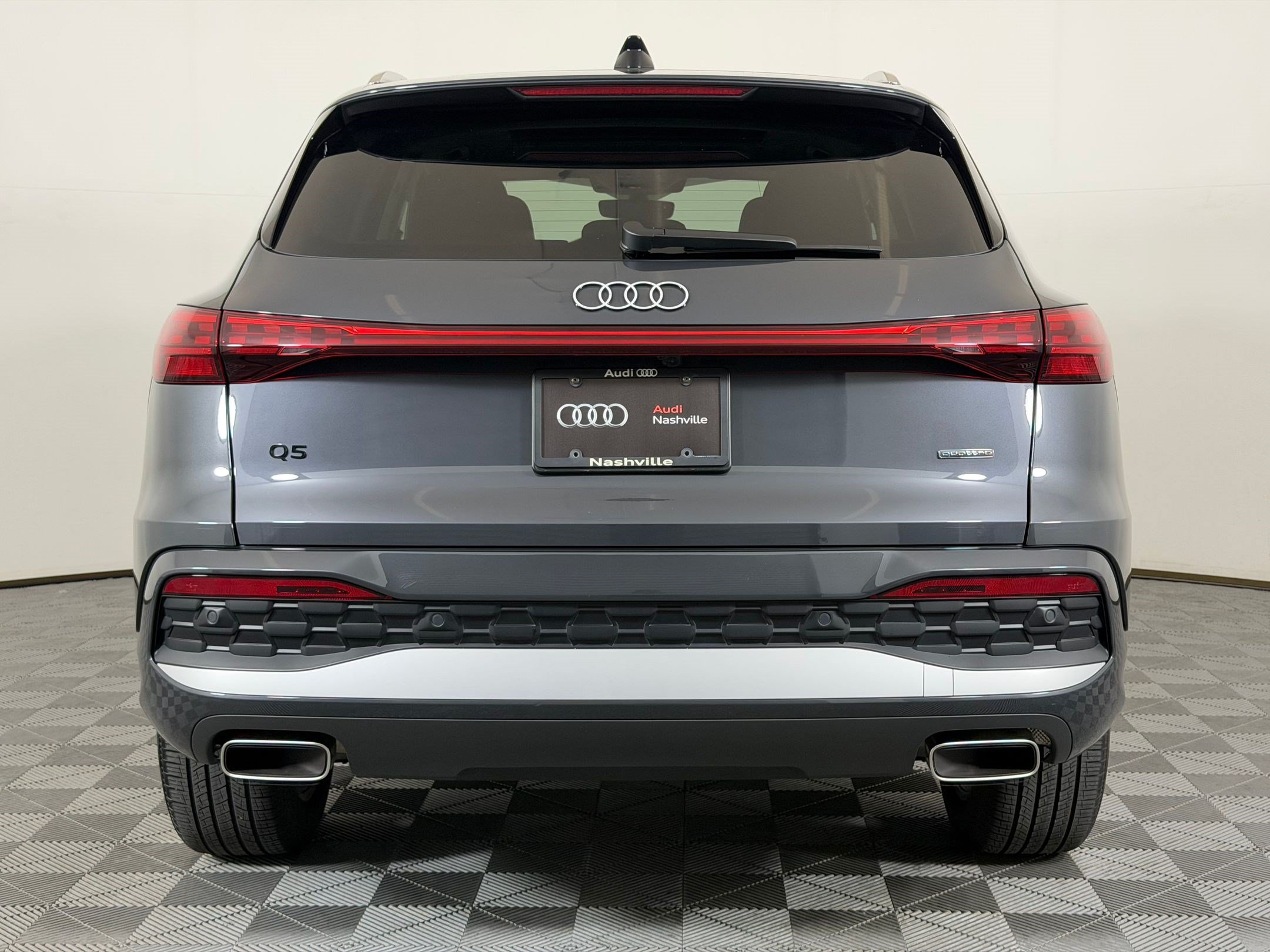 Used 2025 Audi Q5 Premium w/ Convenience Package AWD/4WD image 10