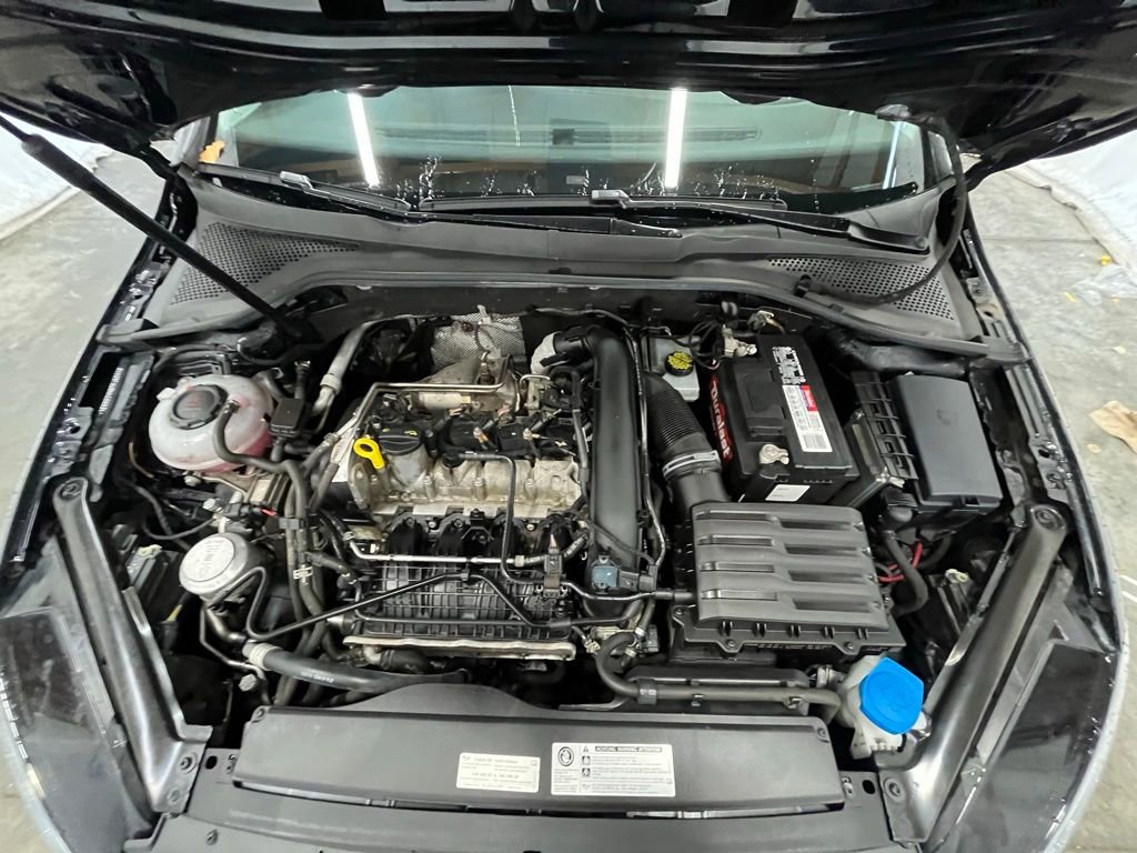 Used 2019 Volkswagen Golf SE w/ Driver Assistance Package image 30