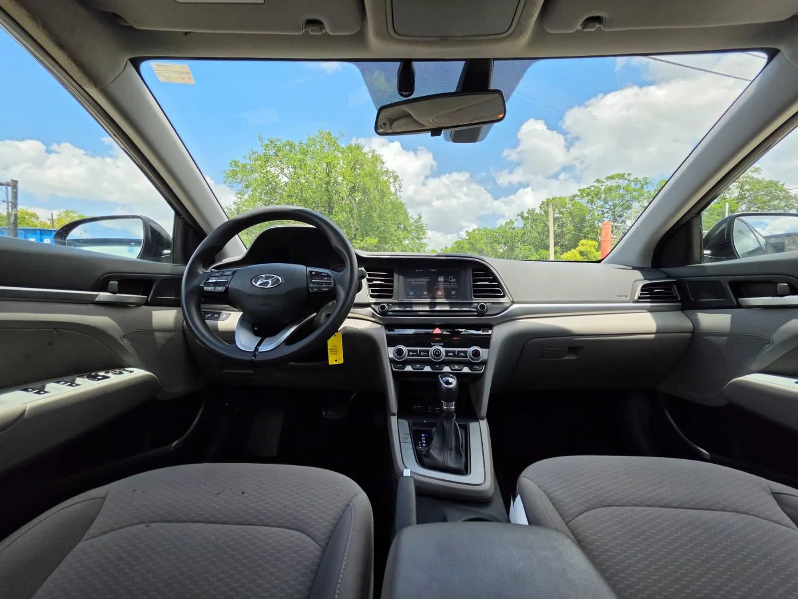 Used 2020 Hyundai Elantra SEL FWD image 12