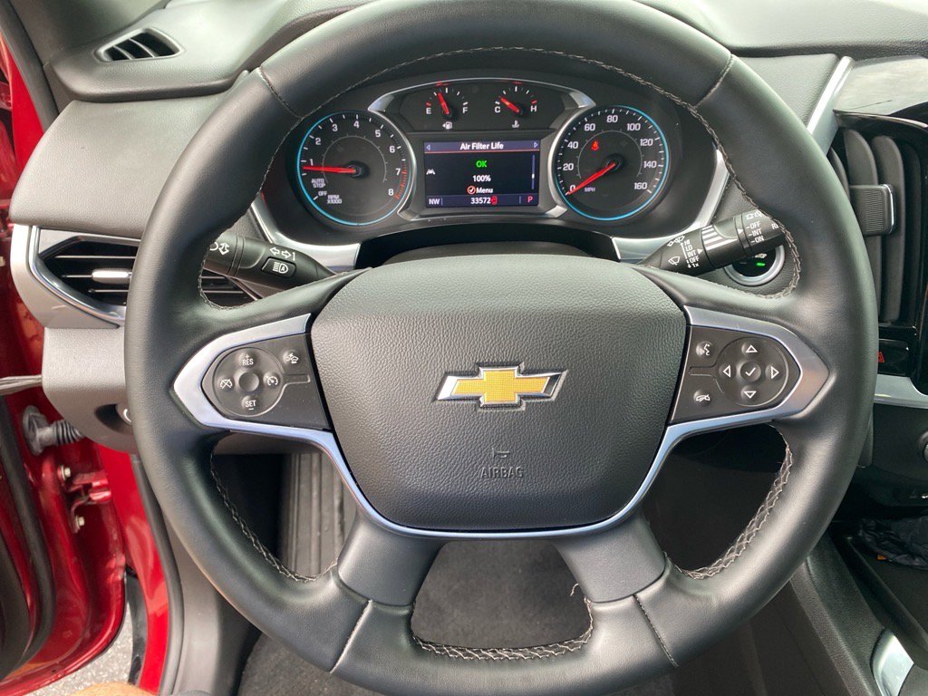 Used 2023 Chevrolet Traverse LT image 10
