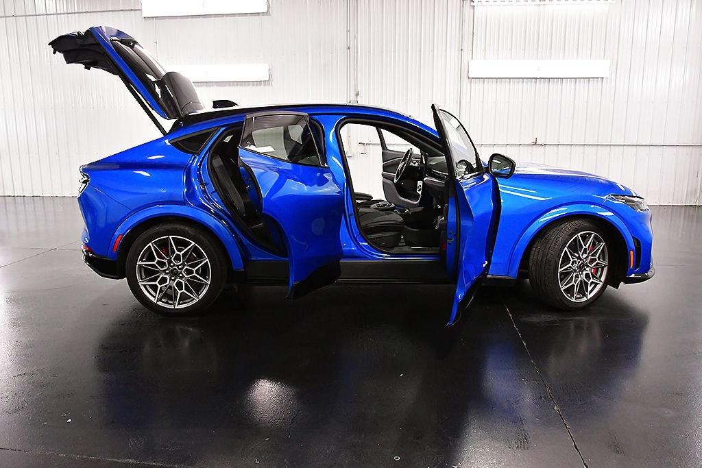 Used 2025 Ford Mustang Mach-E GT AWD/4WD image 30