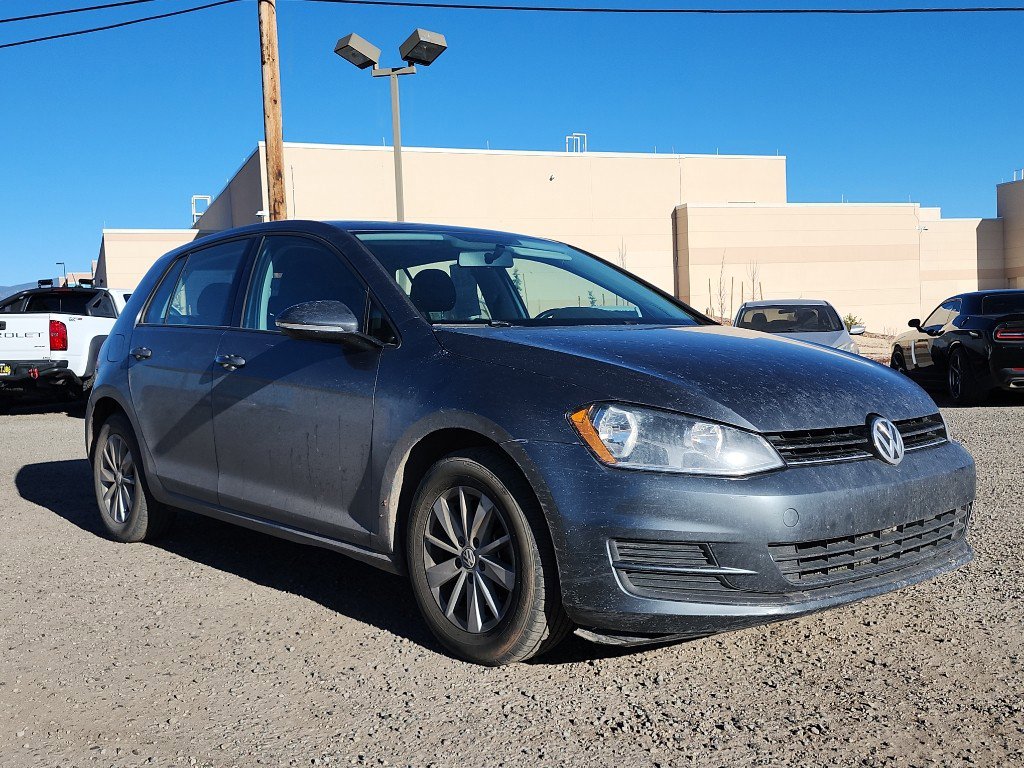 Used 2016 Volkswagen Golf S image 3