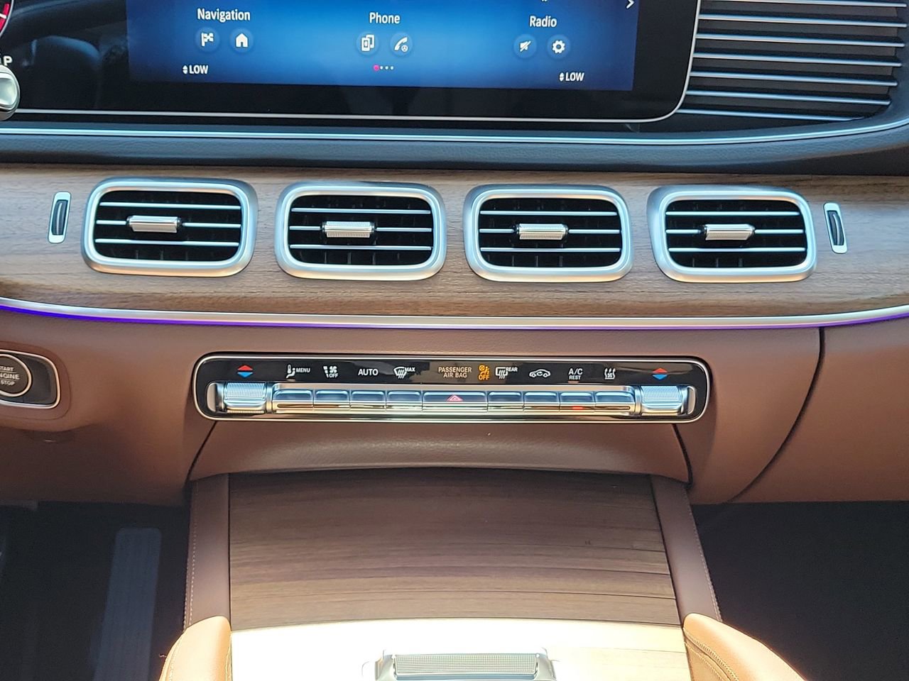 New 2026 Mercedes-Benz GLE 450e 4MATIC image 17