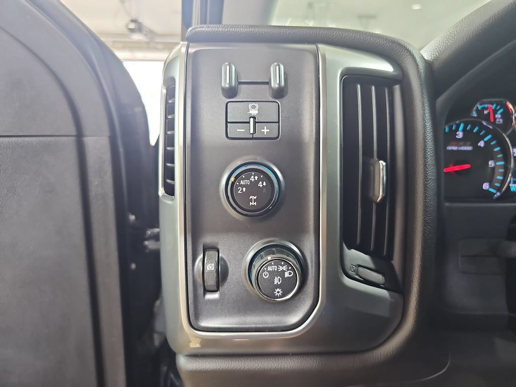 Certified 2016 Chevrolet Silverado 1500 LT w/ All Star Edition AWD/4WD image 30