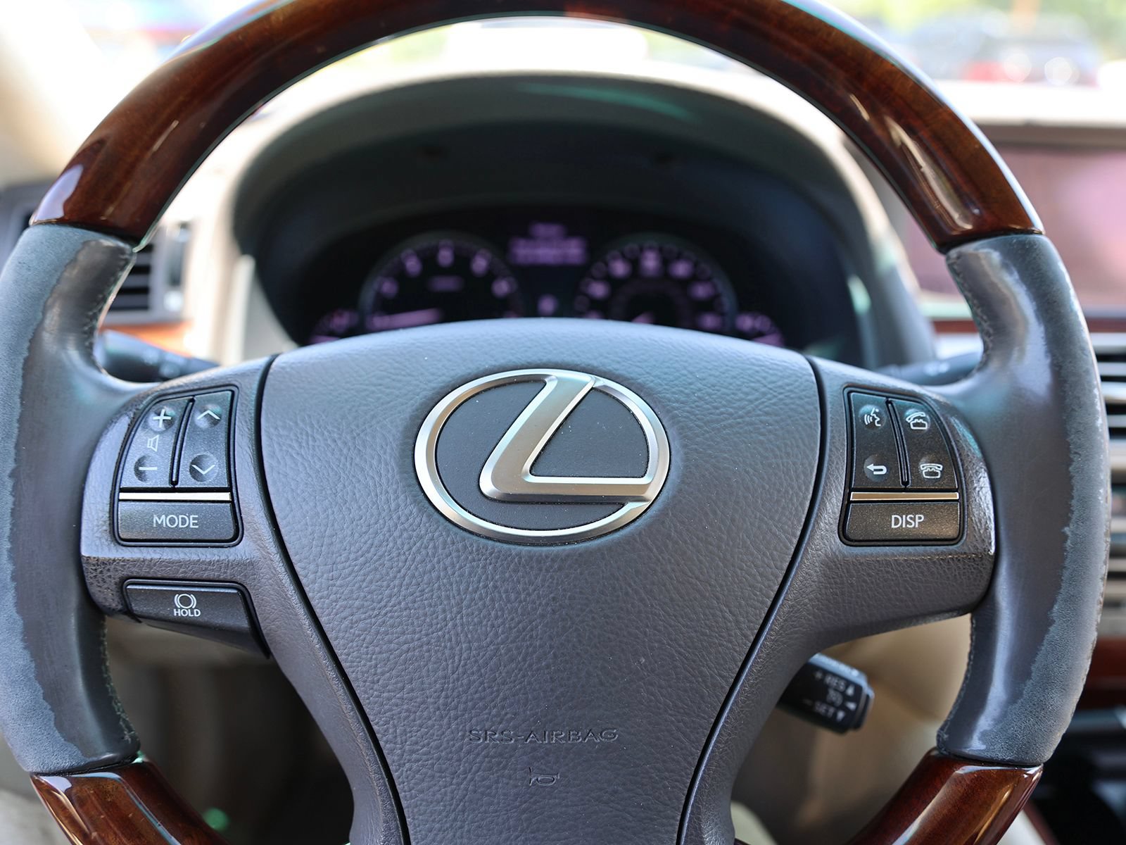 Used 2013 Lexus LS 460 AWD w/ Comfort Pkg image 40