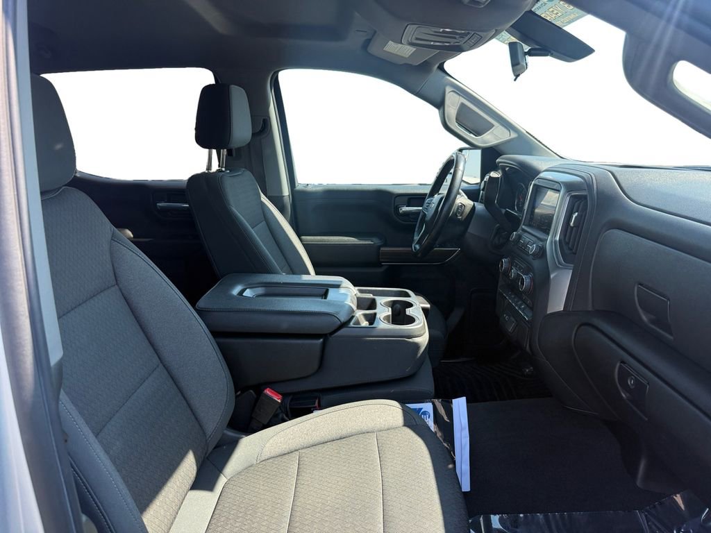 Used 2021 Chevrolet Silverado 1500 LT AWD/4WD image 17