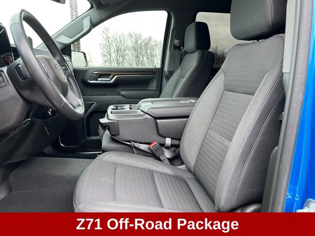 Used 2023 Chevrolet Silverado 1500 RST w/ Z71 Off-Road Package AWD/4WD image 4