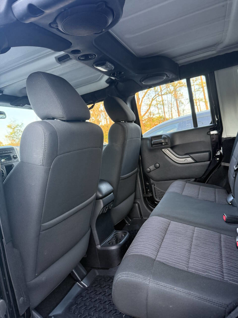 Used 2012 Jeep Wrangler Unlimited Sport w/ Connectivity Group image 17