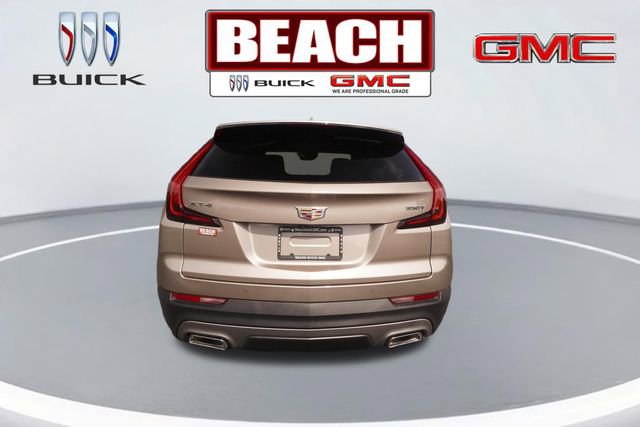 Used 2023 Cadillac XT4 Premium Luxury w/ Cold Weather Package FWD image 4
