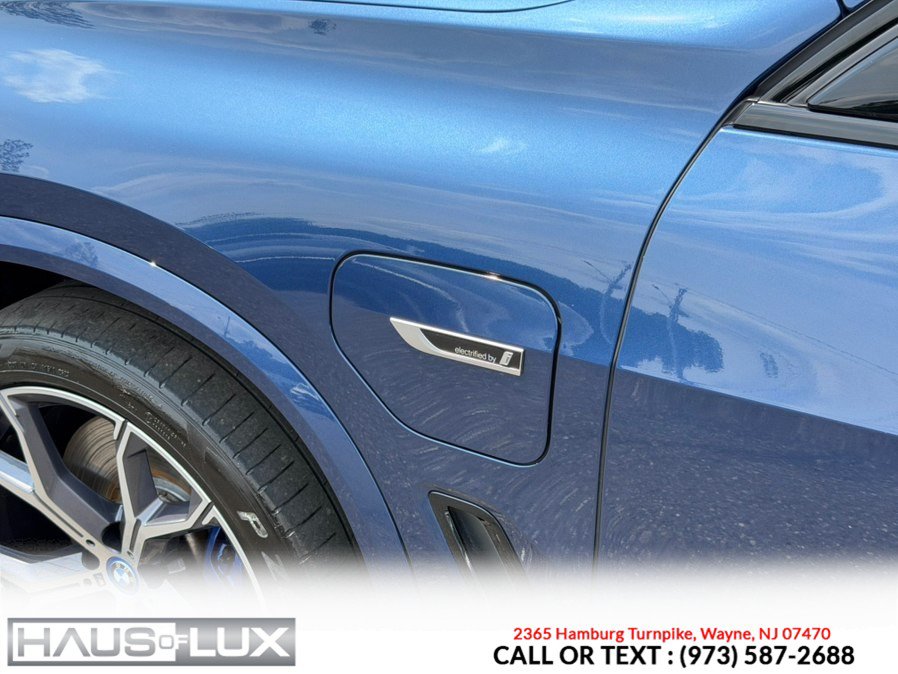 Used 2022 BMW X5 xDrive45e w/ M Sport Package AWD/4WD image 10