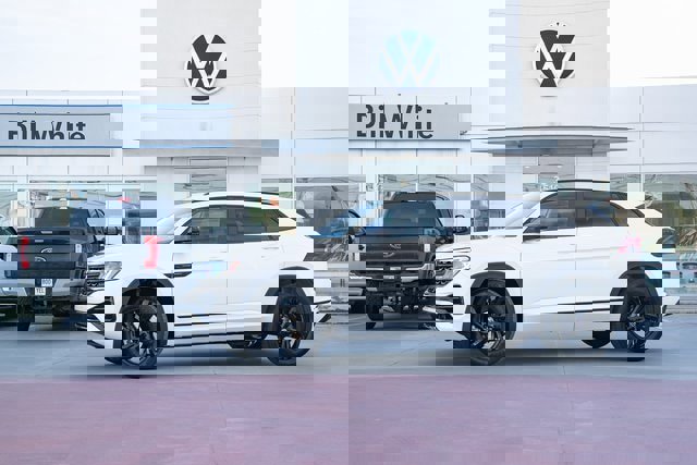 New 2026 Volkswagen Atlas Cross Sport SEL R-Line