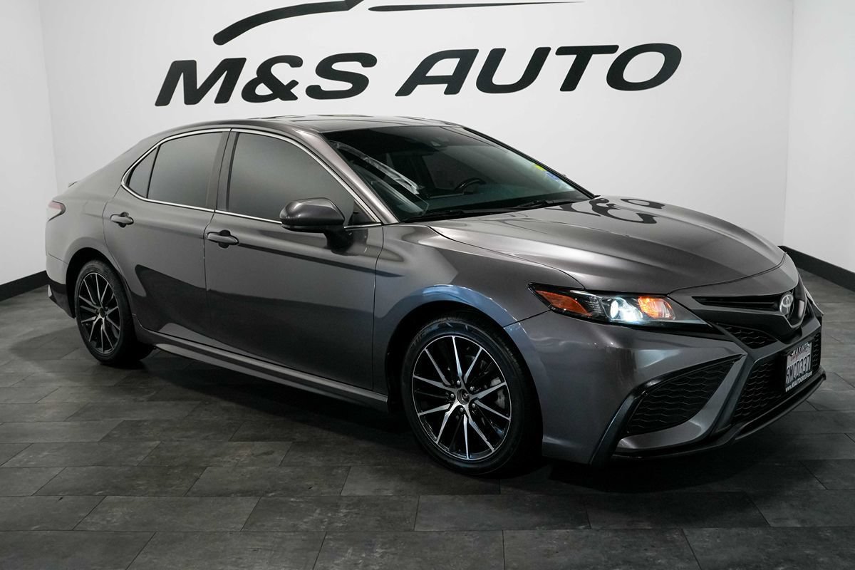 Used 2021 Toyota Camry SE FWD image 6