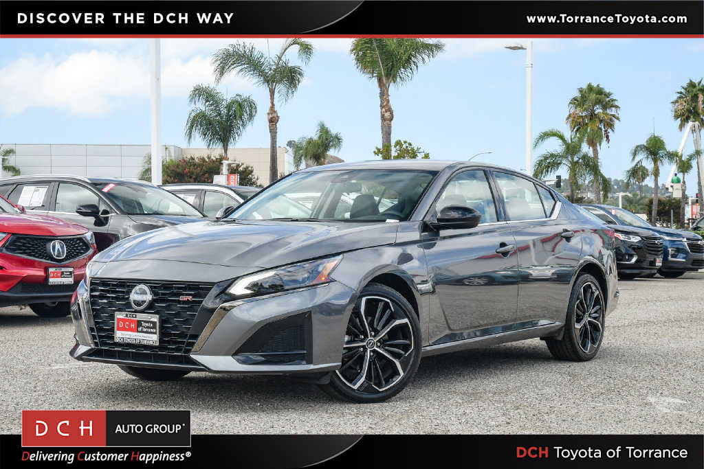 Used 2025 Nissan Altima 2.5 SR AWD/4WD image 1