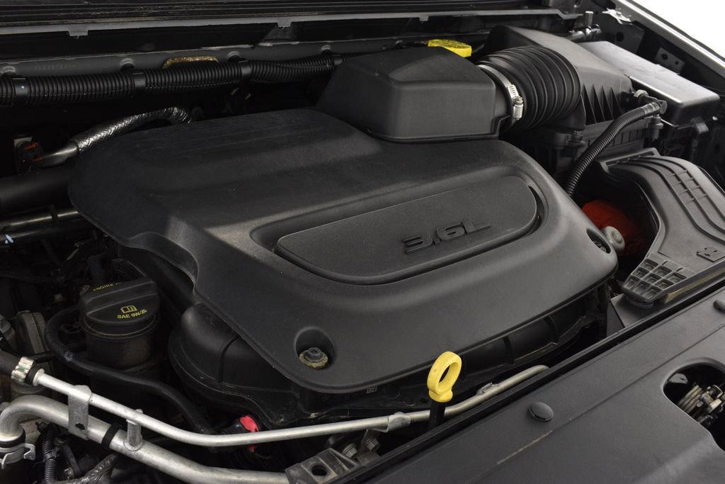 Used 2020 Chrysler Pacifica Touring-L Plus image 33