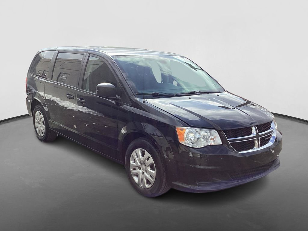 Used 2019 Dodge Grand Caravan SE w/ UConnect Hands-Free Group image 3