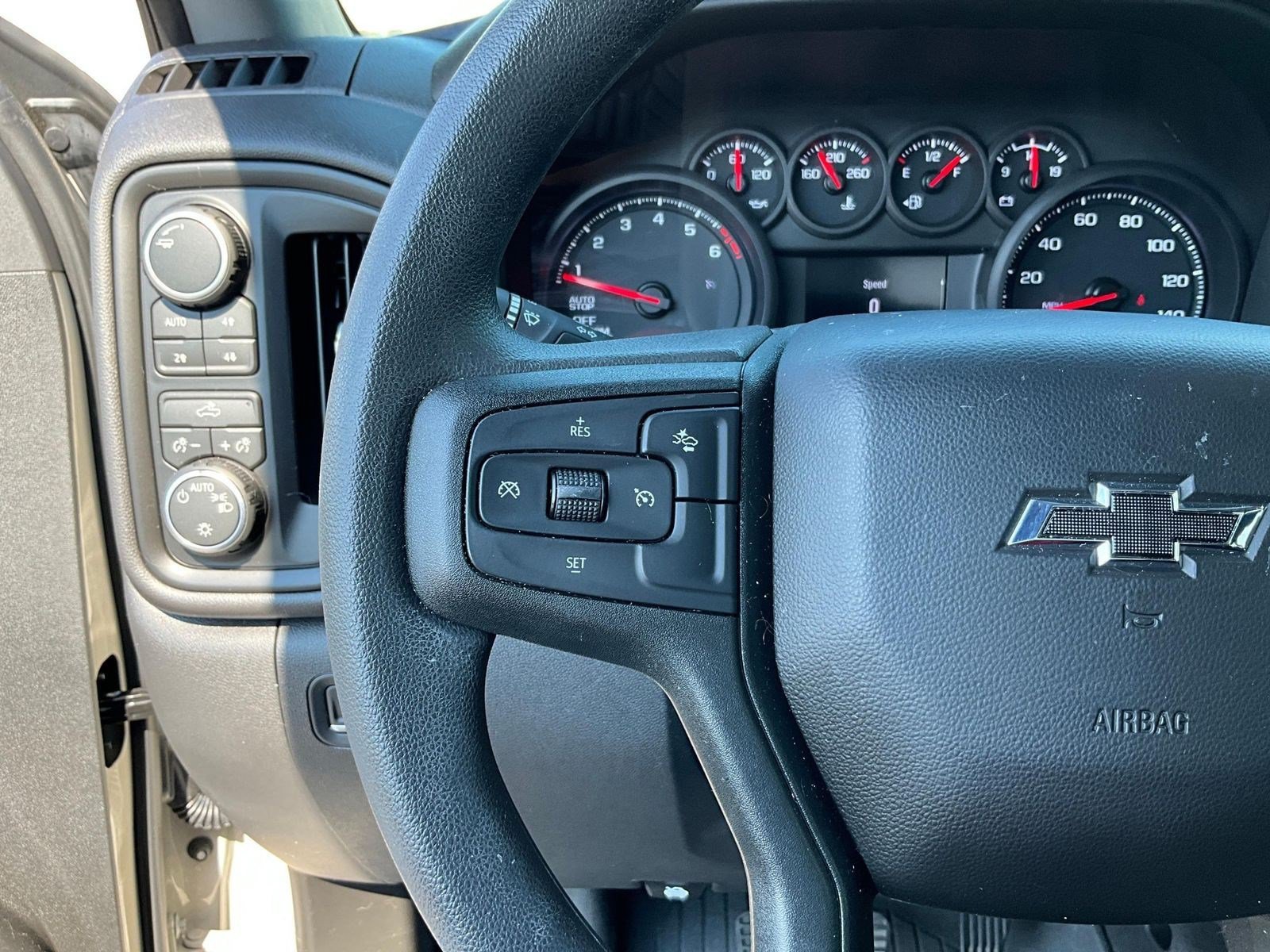 Used 2026 Chevrolet Silverado 1500 Custom Trail Boss w/ Dark Appearance Package AWD/4WD image 10
