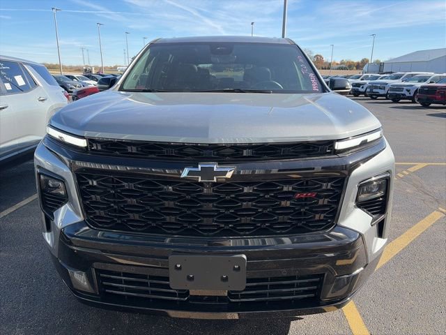 Used 2024 Chevrolet Traverse RS w/ LPO, Floor Liner Package image 2