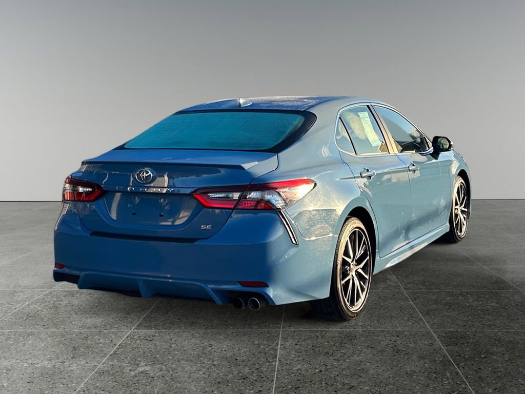 Used 2024 Toyota Camry SE w/ Cold Weather Package FWD image 7