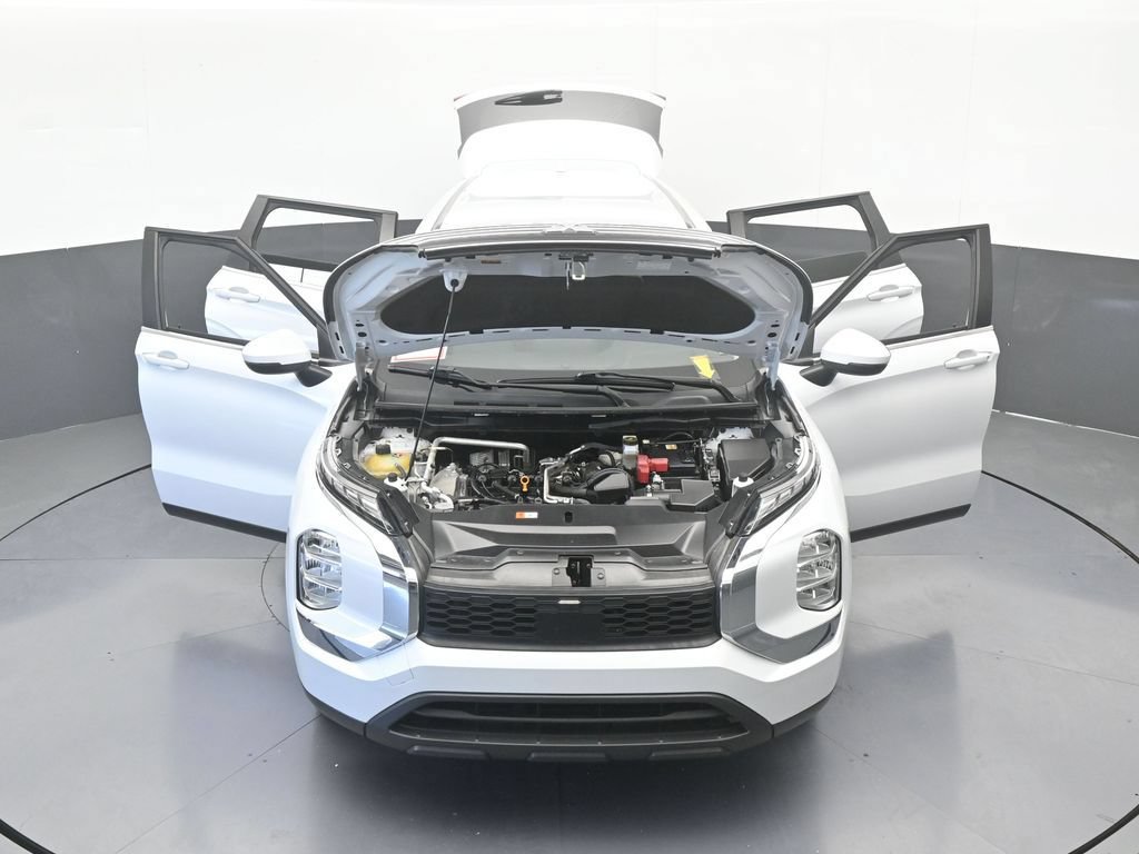 Used 2024 Mitsubishi Outlander ES FWD image 74