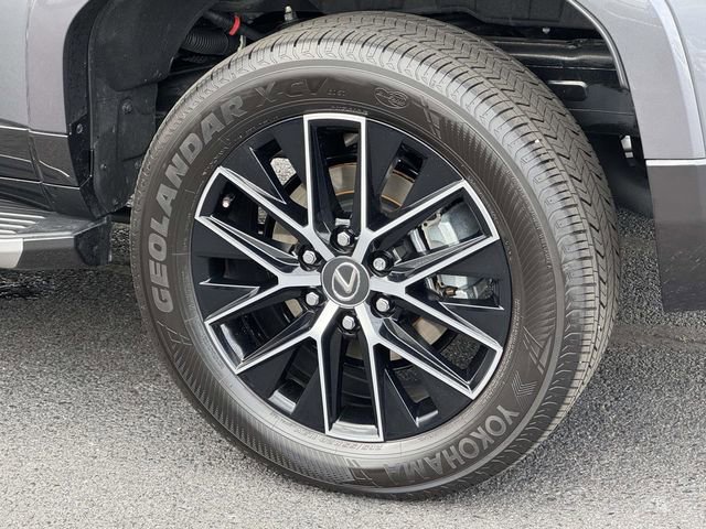 Used 2025 Lexus GX 550 w/ Cold Area Package image 5