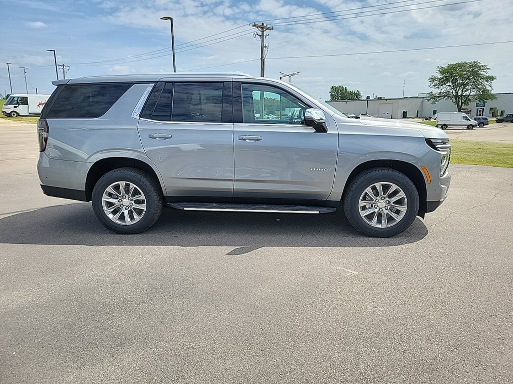 New 2026 Chevrolet Tahoe Premier w/ Sun And Tow Package AWD/4WD image 4