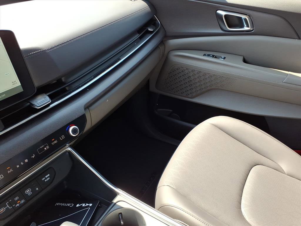 New 2026 Kia Carnival EX image 26