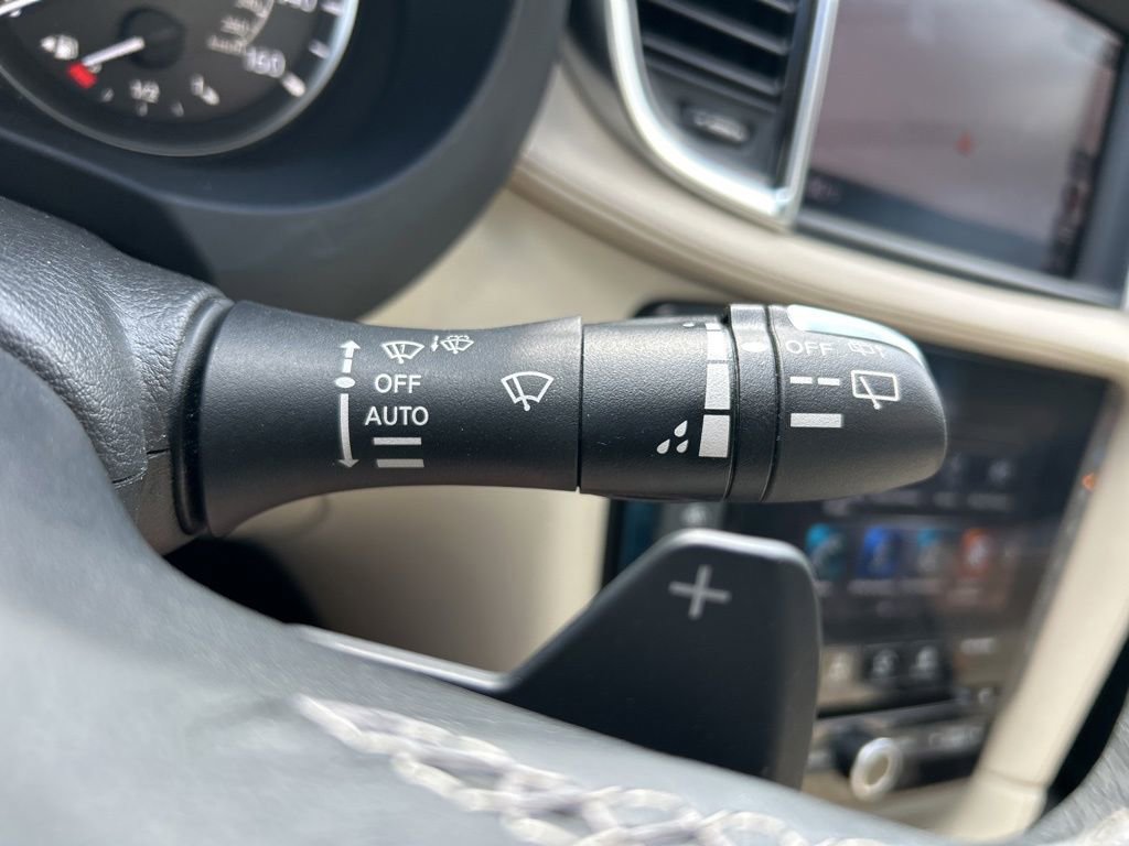 Used 2021 INFINITI QX50 Essential w/ Convenience Package image 29