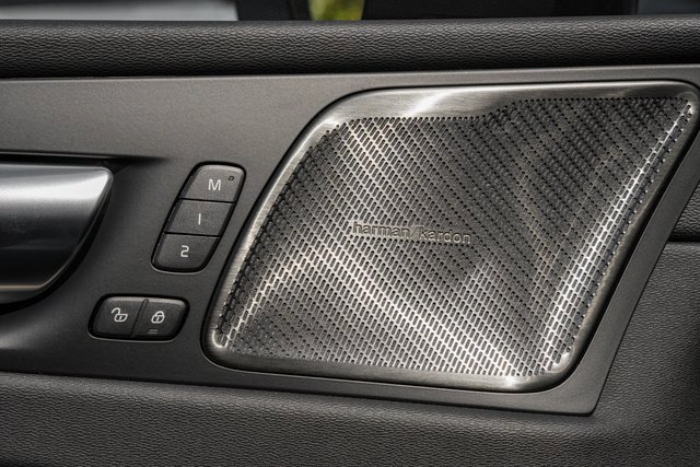 New 2026 Volvo XC60 B5 Plus w/ Protection Package Premier image 36