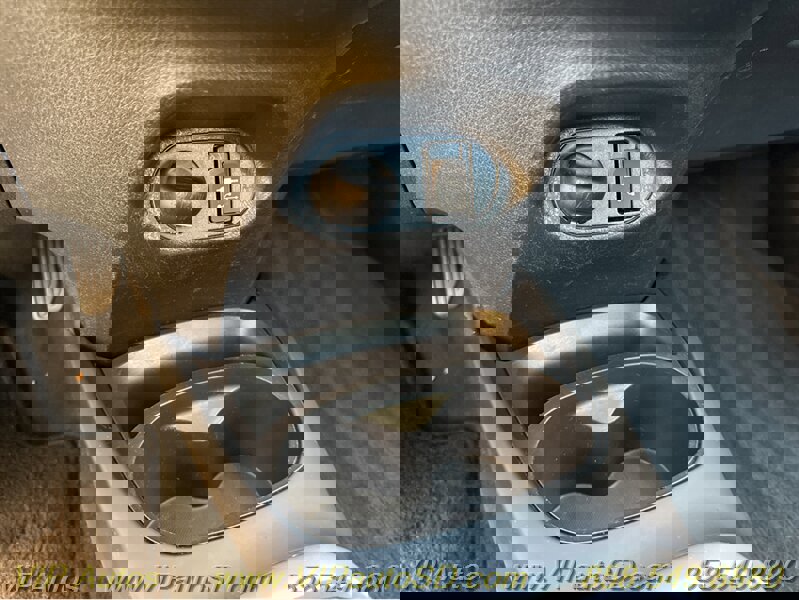 Used 2017 Toyota Yaris LE image 24