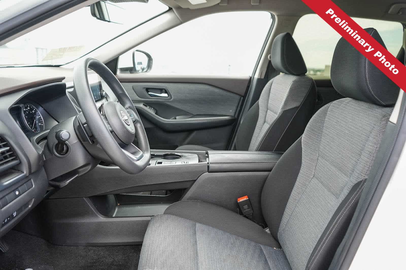 Used 2023 Nissan Rogue SV FWD image 14