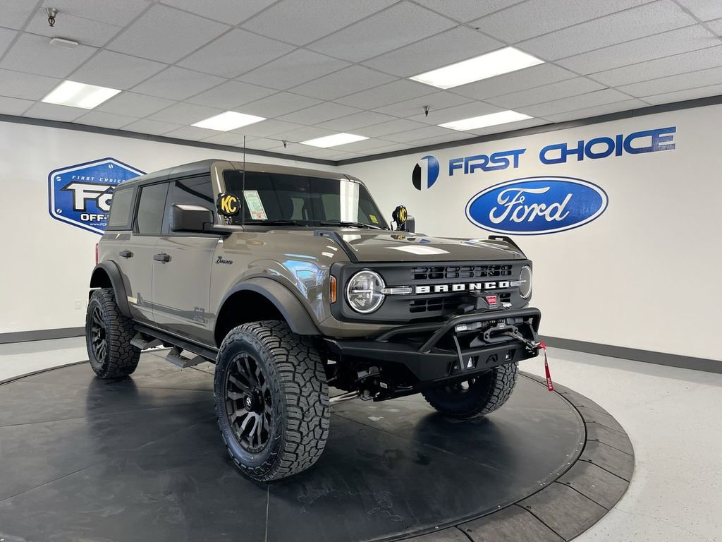 New 2025 Ford Bronco 4-Door AWD/4WD image 18