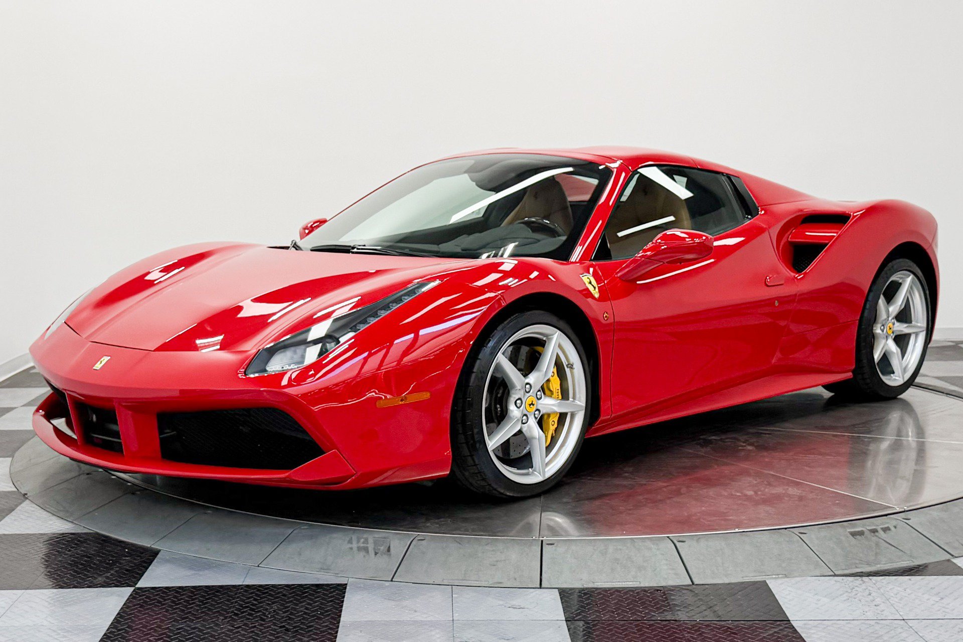 Used 2018 Ferrari 488 Spider RWD image 29