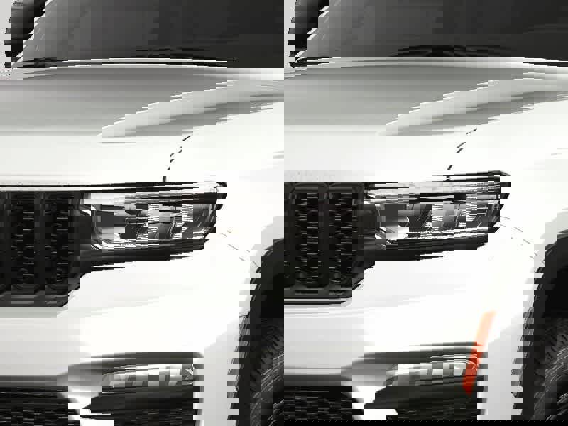 New 2025 Jeep Grand Cherokee Limited image 13