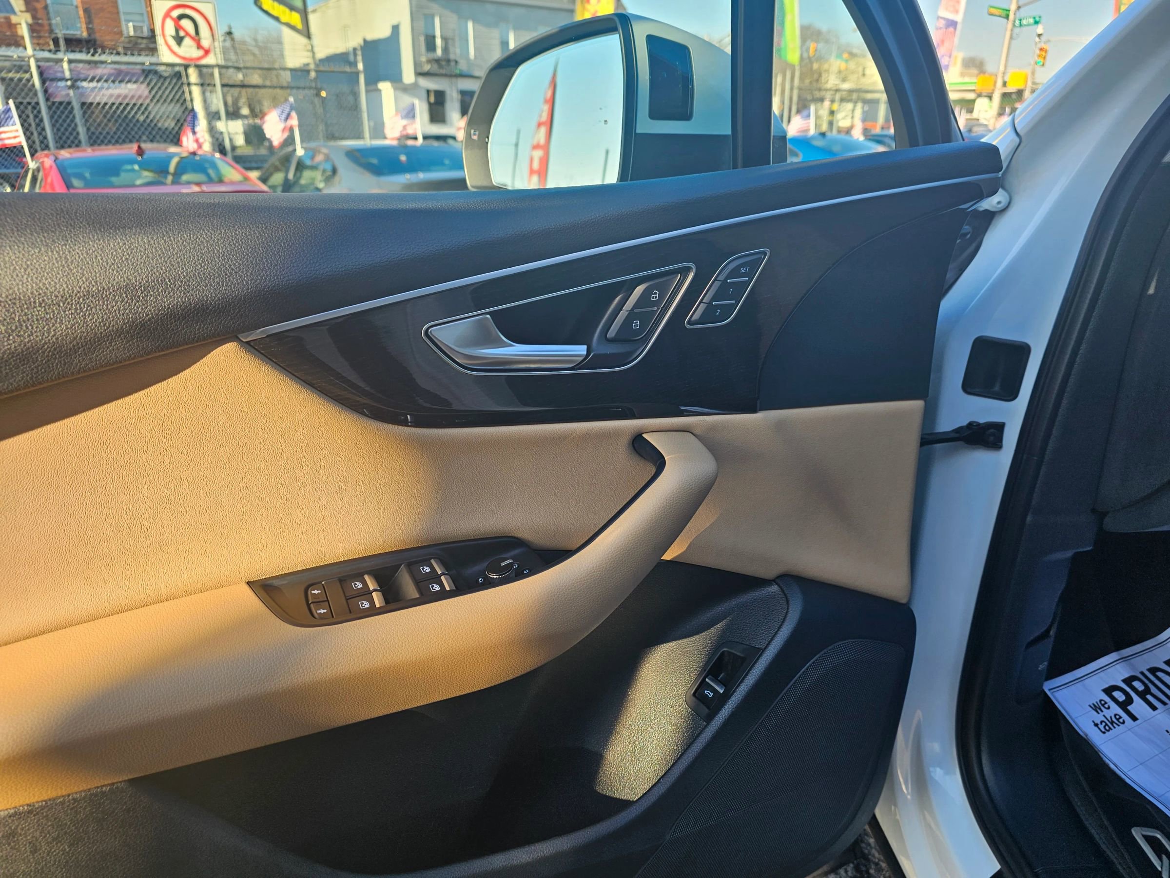 Used 2020 Audi Q7 3.0T Premium image 35