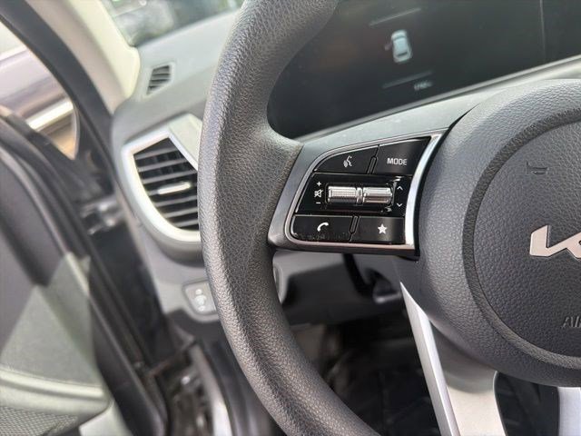 Used 2025 Kia Seltos LX AWD/4WD image 13