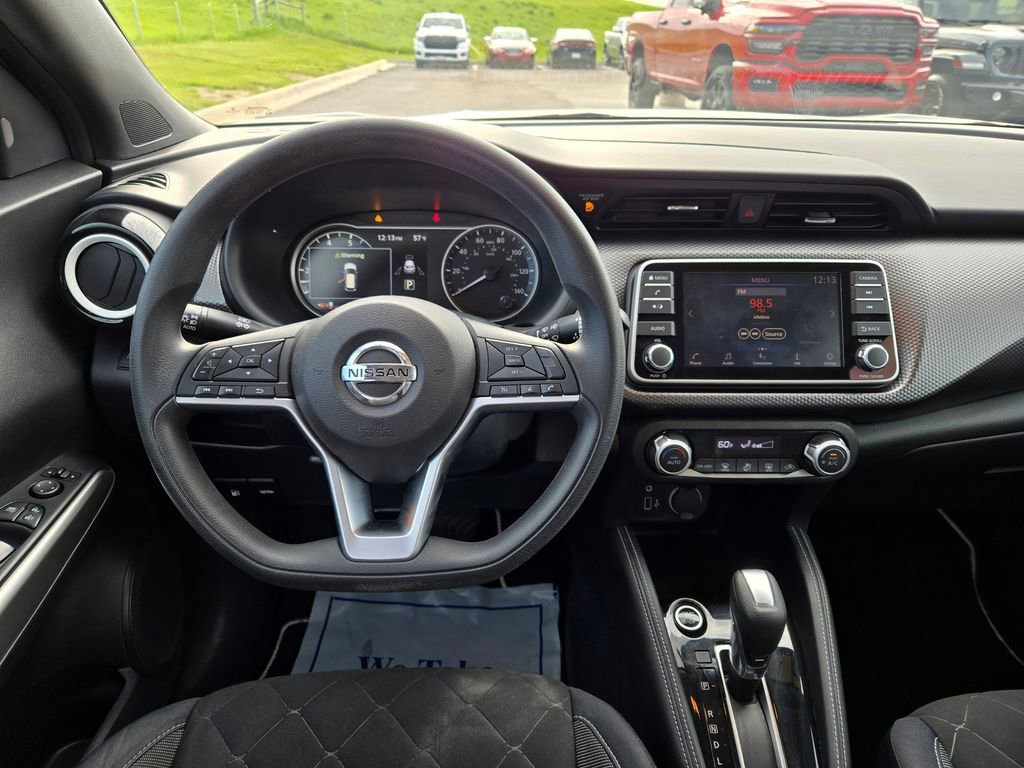 Used 2018 Nissan Kicks SV FWD image 14