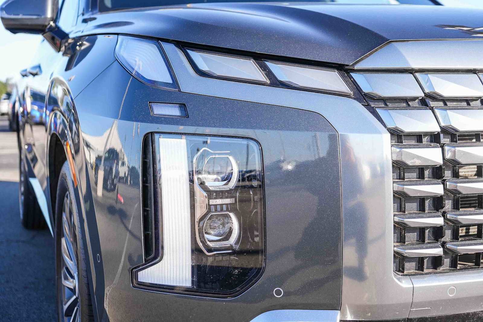 Used 2025 Hyundai Palisade Calligraphy image 4