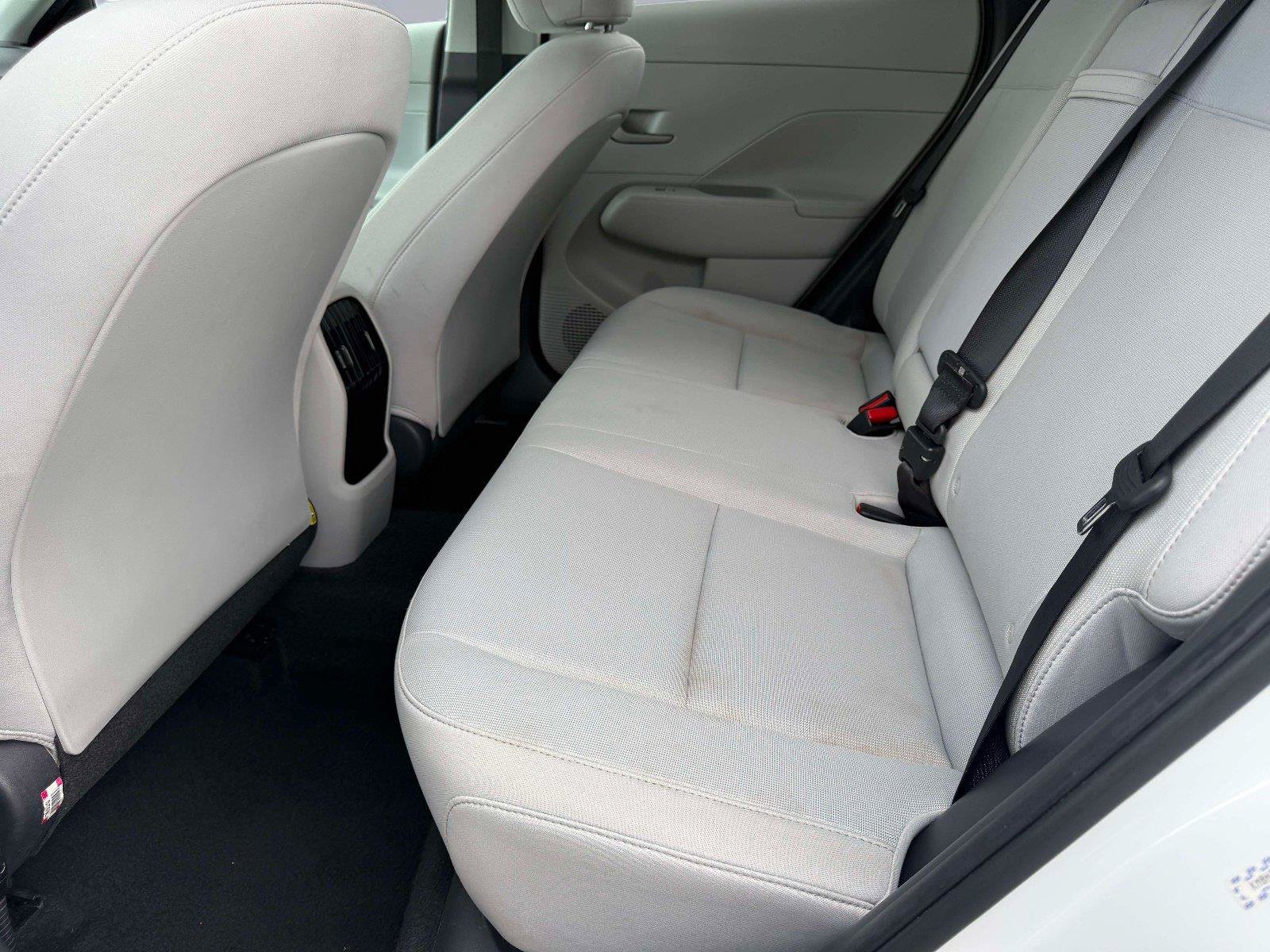 Used 2025 Hyundai Kona SEL FWD image 13