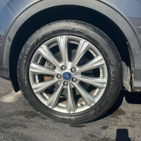 Used 2018 Ford Escape Titanium w/ Ford Safe & Smart Package AWD/4WD image 22