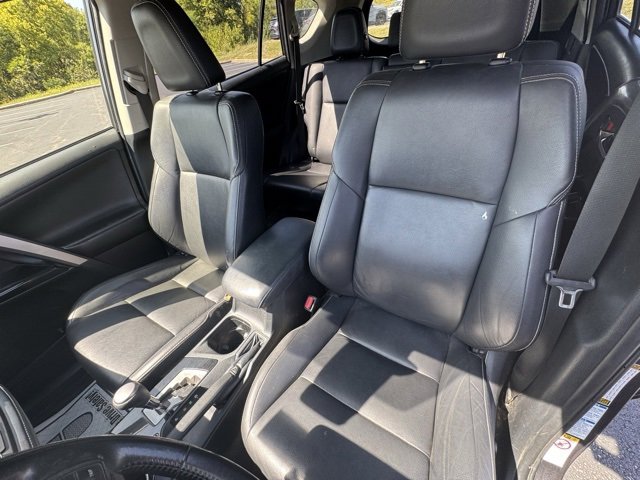 Used 2018 Toyota RAV4 Limited image 12